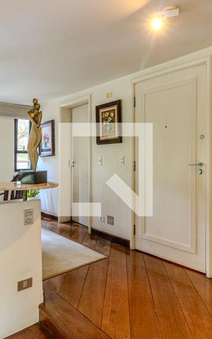 Apartamento para alugar com 220m², 3 quartos e 3 vagasEntrada