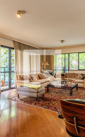 Apartamento para alugar com 220m², 3 quartos e 3 vagasSala