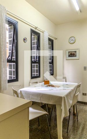 Apartamento para alugar com 220m², 3 quartos e 3 vagasCopa