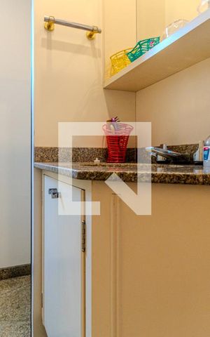 Apartamento para alugar com 220m², 3 quartos e 3 vagasBanheiro da Suíte 1