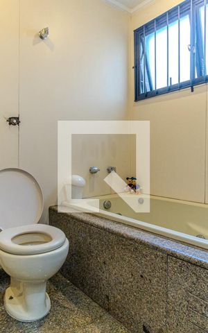 Apartamento para alugar com 220m², 3 quartos e 3 vagasBanheiro da Suíte 3