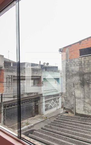 Casa à venda com 130m², 3 quartos e 2 vagas Casa à venda com 130m², 3 quartos e 2 vagasVista Sala da casa 1