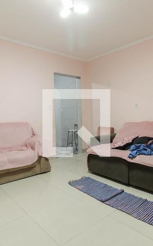 Casa à venda com 130m², 3 quartos e 2 vagas Casa à venda com 130m², 3 quartos e 2 vagasSala da Casa 2