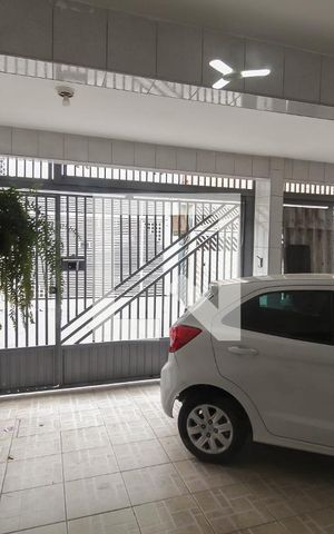 Casa à venda com 130m², 3 quartos e 2 vagas Casa à venda com 130m², 3 quartos e 2 vagasVista Sala da Casa 2
