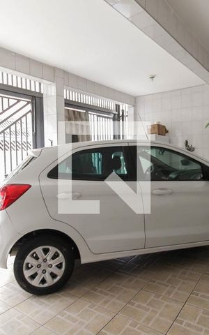 Casa à venda com 130m², 3 quartos e 2 vagas Casa à venda com 130m², 3 quartos e 2 vagasGaragem