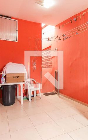 Casa à venda com 130m², 3 quartos e 2 vagas Casa à venda com 130m², 3 quartos e 2 vagasÁrea de Serviço da casa 1
