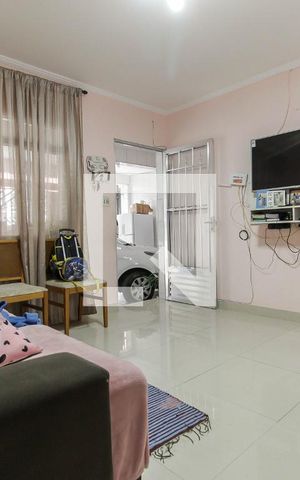 Casa à venda com 130m², 3 quartos e 2 vagas Casa à venda com 130m², 3 quartos e 2 vagasSala da Casa 2