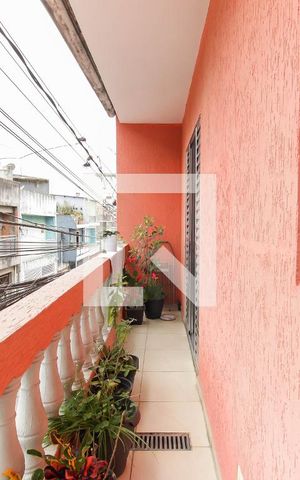 Casa à venda com 130m², 3 quartos e 2 vagas Casa à venda com 130m², 3 quartos e 2 vagasVaranda Sala da casa 1