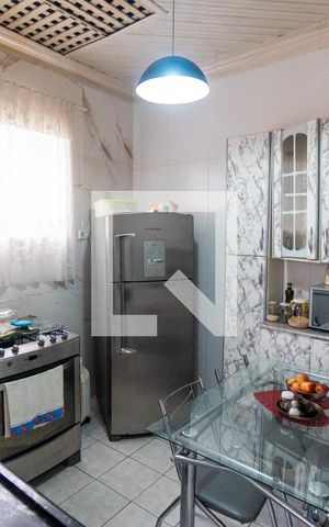 Casa à venda com 140m², 1 quarto e 3 vagas Casa à venda com 140m², 1 quarto e 3 vagasCozinha
