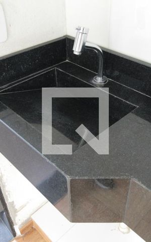 Apartamento à venda com 65m², 2 quartos e 1 vagaBanheiro Social