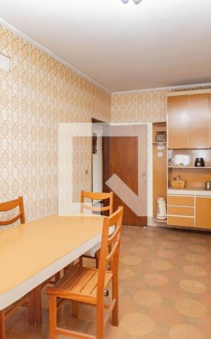 Casa à venda com 400m², 2 quartos e 1 vaga Casa à venda com 400m², 2 quartos e 1 vagaCozinha