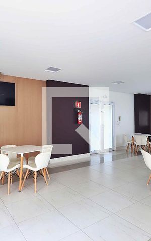 Apartamento para alugar com 60m², 2 quartos e 2 vagasÁrea comum - Salão de festas