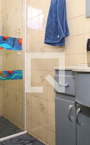 Casa à venda com 350m², 3 quartos e 3 vagasBanheiro 1 (Suíte)