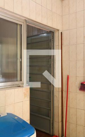 Casa à venda com 350m², 3 quartos e 3 vagasÁrea de Serviço