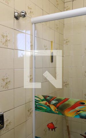 Casa à venda com 350m², 3 quartos e 3 vagasBanheiro 1 (Suíte)