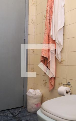 Casa à venda com 350m², 3 quartos e 3 vagasBanheiro 1 (Suíte)