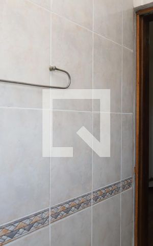Casa à venda com 350m², 3 quartos e 3 vagasEdícula - Banheiro