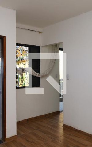 Casa à venda com 350m², 3 quartos e 3 vagasEdícula - Quarto