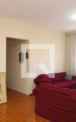 Casa à venda com 350m², 3 quartos e 3 vagasSala