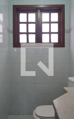 Casa à venda com 381m², 3 quartos e 1 vaga Casa à venda com 381m², 3 quartos e 1 vagaBanheiro 3