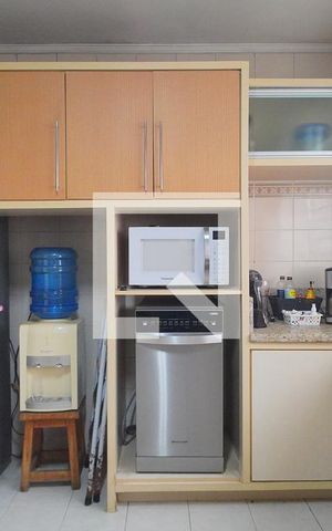 Casa à venda com 381m², 3 quartos e 1 vaga Casa à venda com 381m², 3 quartos e 1 vagaCozinha