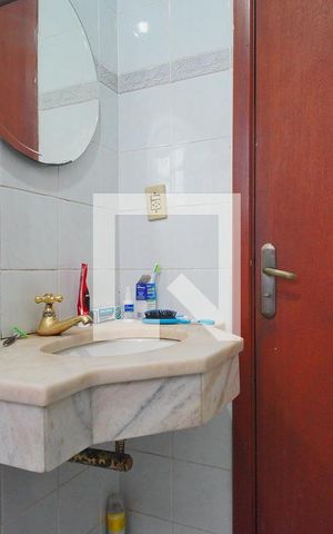 Casa à venda com 381m², 3 quartos e 1 vaga Casa à venda com 381m², 3 quartos e 1 vagaBanheiro 3
