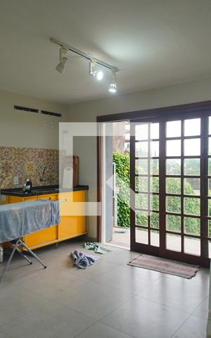 Casa à venda com 381m², 3 quartos e 1 vaga Casa à venda com 381m², 3 quartos e 1 vagaÁrea gourmet