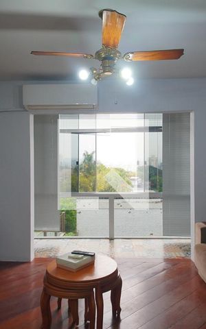 Casa à venda com 381m², 3 quartos e 1 vaga Casa à venda com 381m², 3 quartos e 1 vagaSala