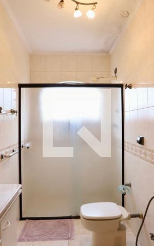 Casa à venda com 220m², 3 quartos e 5 vagas Casa à venda com 220m², 3 quartos e 5 vagasBanheiro do Quarto 1