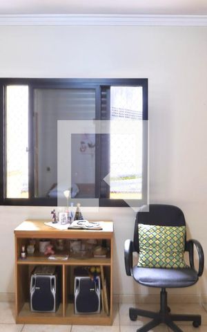 Casa à venda com 220m², 3 quartos e 5 vagas Casa à venda com 220m², 3 quartos e 5 vagasQuarto 2