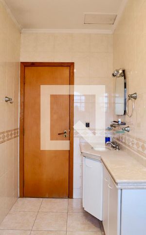 Casa à venda com 220m², 3 quartos e 5 vagas Casa à venda com 220m², 3 quartos e 5 vagasBanheiro do Quarto 1