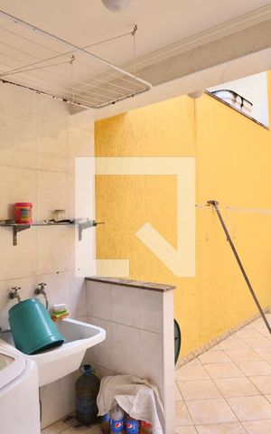 Casa à venda com 220m², 3 quartos e 5 vagas Casa à venda com 220m², 3 quartos e 5 vagasLavanderia