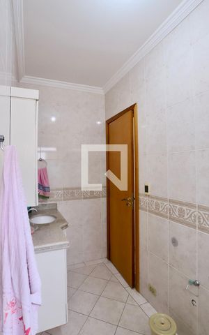 Casa à venda com 220m², 3 quartos e 5 vagas Casa à venda com 220m², 3 quartos e 5 vagasBanheiro do Quarto 2