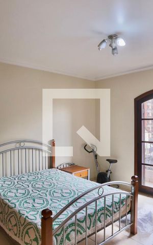 Casa à venda com 220m², 3 quartos e 5 vagas Casa à venda com 220m², 3 quartos e 5 vagasQuarto 1