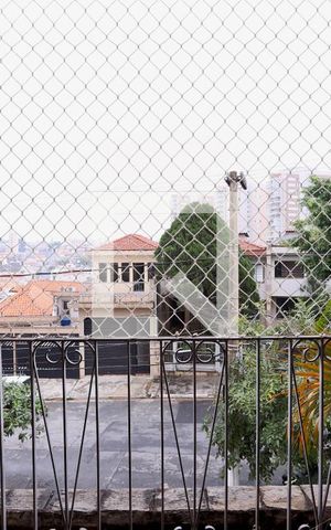 Casa à venda com 220m², 3 quartos e 5 vagas Casa à venda com 220m², 3 quartos e 5 vagasSacada Quarto 1
