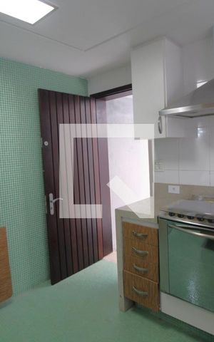 Casa para alugar com 100m², 3 quartos e 1 vagaCozinha