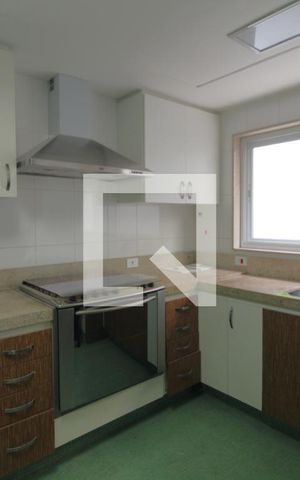 Casa para alugar com 100m², 3 quartos e 1 vagaCozinha