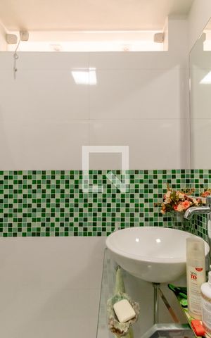 Apartamento à venda com 88m², 2 quartos e 1 vaga Apartamento à venda com 88m², 2 quartos e 1 vagaBanheiro Social