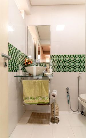 Apartamento à venda com 88m², 2 quartos e 1 vaga Apartamento à venda com 88m², 2 quartos e 1 vagaBanheiro Social