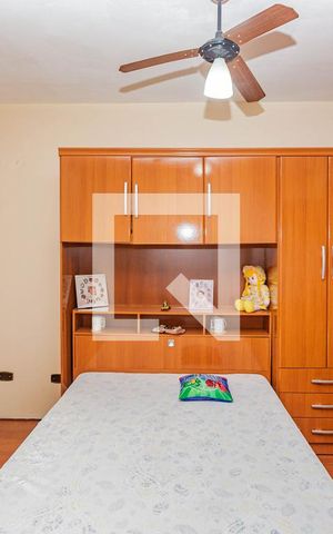 Casa para alugar com 200m², 3 quartos e 2 vagas Casa para alugar com 200m², 3 quartos e 2 vagasQuarto 1