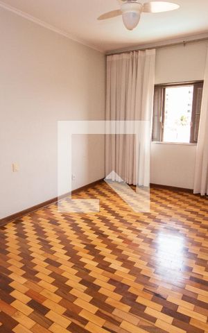 Casa para alugar com 398m², 5 quartos e 4 vagasSuíte 1