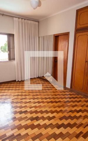 Casa para alugar com 398m², 5 quartos e 4 vagasSuíte 1