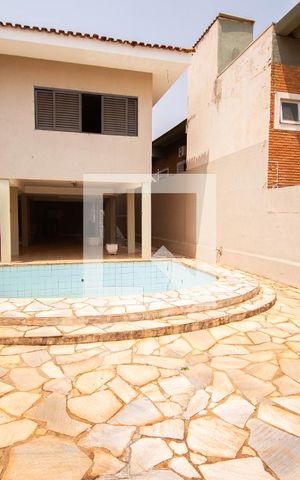 Casa para alugar com 398m², 5 quartos e 4 vagasÁrea comum - Piscina