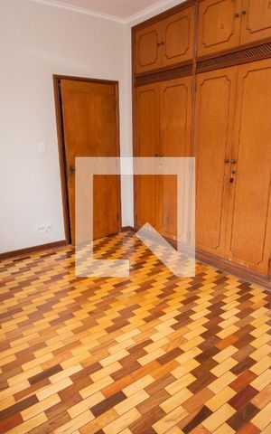 Casa para alugar com 398m², 5 quartos e 4 vagasQuarto 2