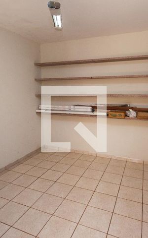 Casa para alugar com 398m², 5 quartos e 4 vagasDespensa