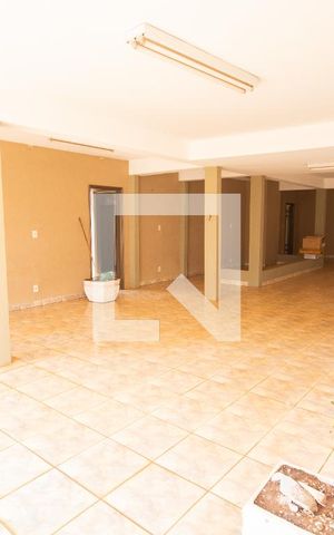 Casa para alugar com 398m², 5 quartos e 4 vagasQuintal