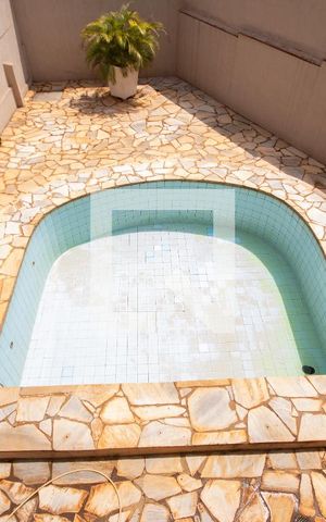 Casa para alugar com 398m², 5 quartos e 4 vagasVista da Suíte 1