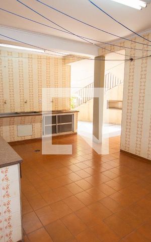 Casa para alugar com 398m², 5 quartos e 4 vagasÁrea de Serviço principal