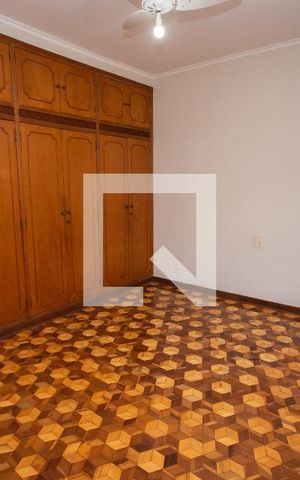 Casa para alugar com 398m², 5 quartos e 4 vagasSuíte 2