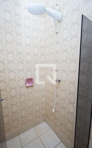 Casa para alugar com 398m², 5 quartos e 4 vagasBanheiro da Suíte 1
